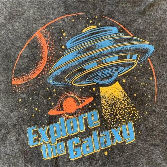 2000s Y2K Galaxy Men's T-shirt no size (refer to measurements for sizing) - Picture 2 of 4